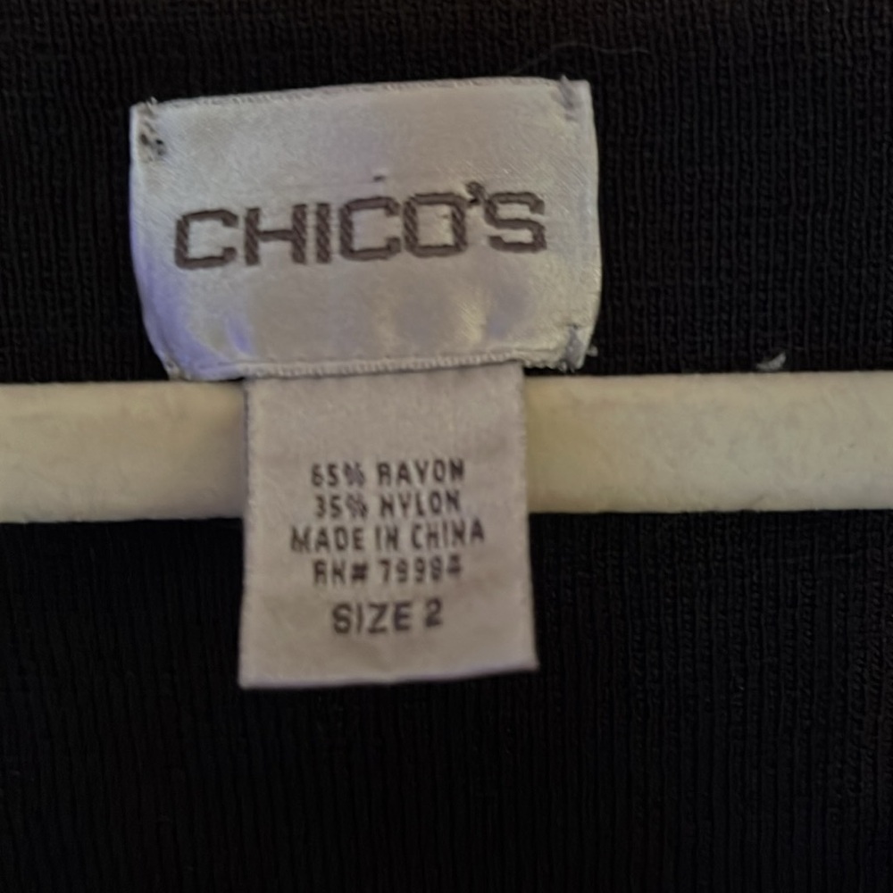 Chico’s Black Sleeveless V-neck Knit Top - Picture 2 of 4